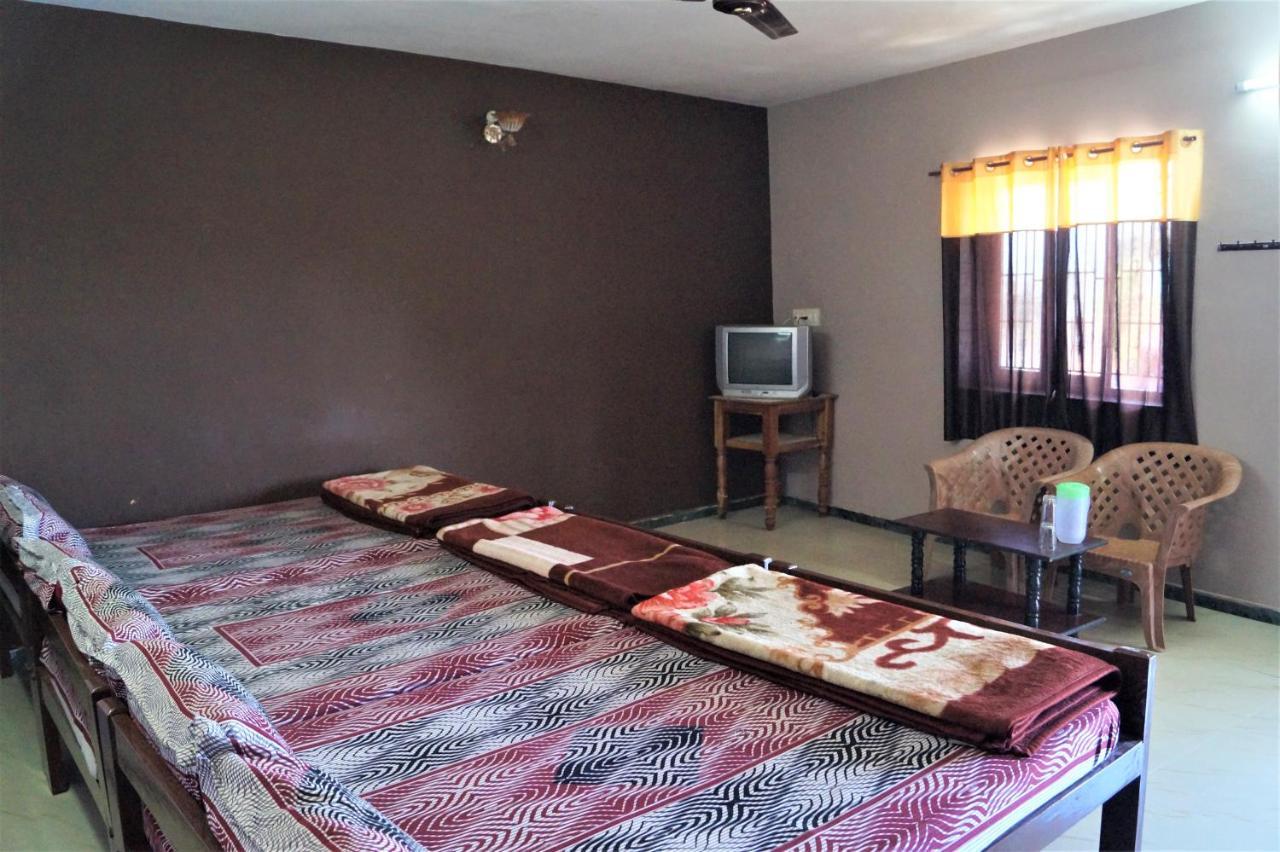 Wins Rooms Valparai Luaran gambar